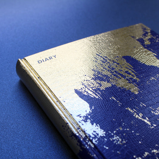 Dziennik na 3 lata 365 365 365 Ichikudo Printing granatowy ze złotymi zdobieniami