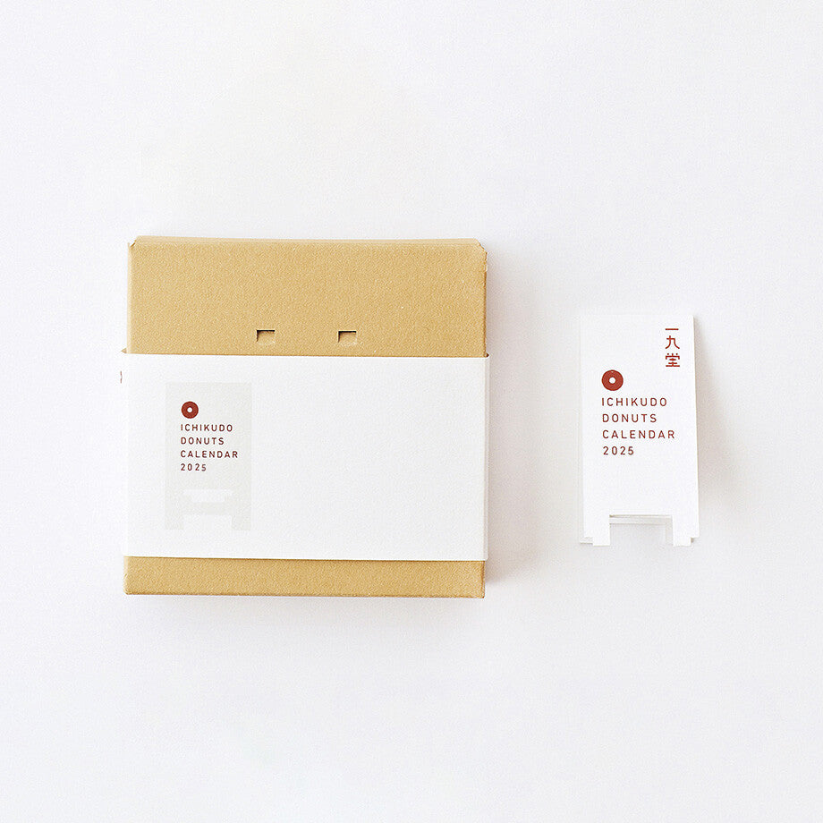 Kalendarz biurkowy na 2026 z pączkami Donut Calendar Ichikudo Printing